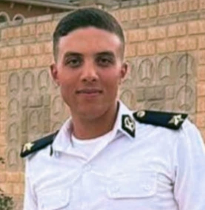 رجل الأعمال محمود عرفه دسوقى يهنئ الملازم شهاب ابوسليمان بتخرجه من كليه الشرطه