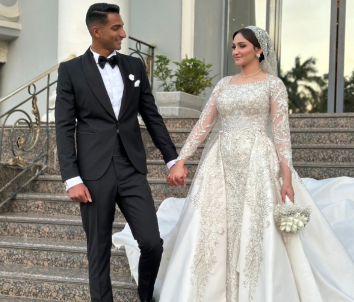 أفراح تُكتب بالحبر السعيد.. اكتمال زفاف أحمد حاتم خميس وندى الخولي في دار المراسم بالجزيرة