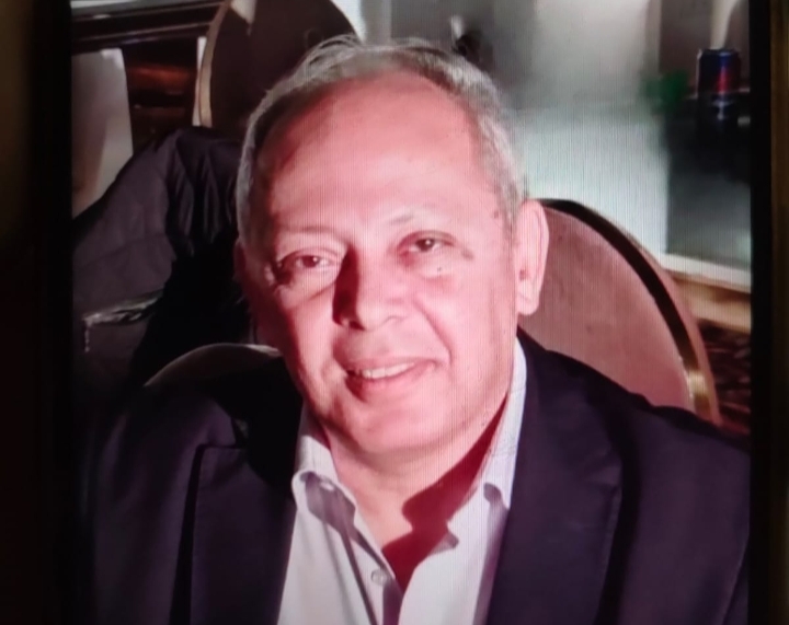 وائل الجعار.. طبيب من طراز فريد لا يمر في حياة الناس مرورًا عابرًا