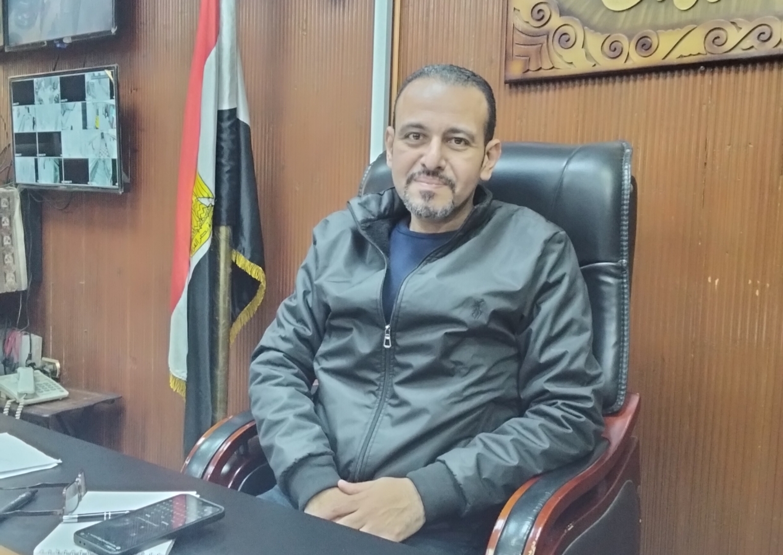 محمود البرنس .. طبيب من طراز فريد